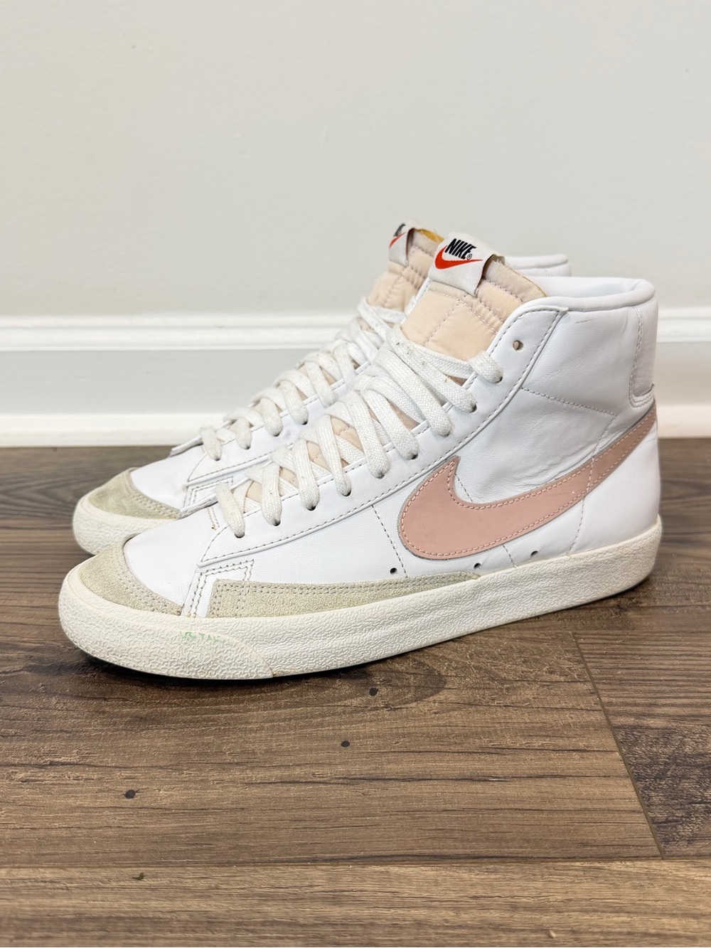 Nike Women's White Pink Beige High Top Sneakers US 10